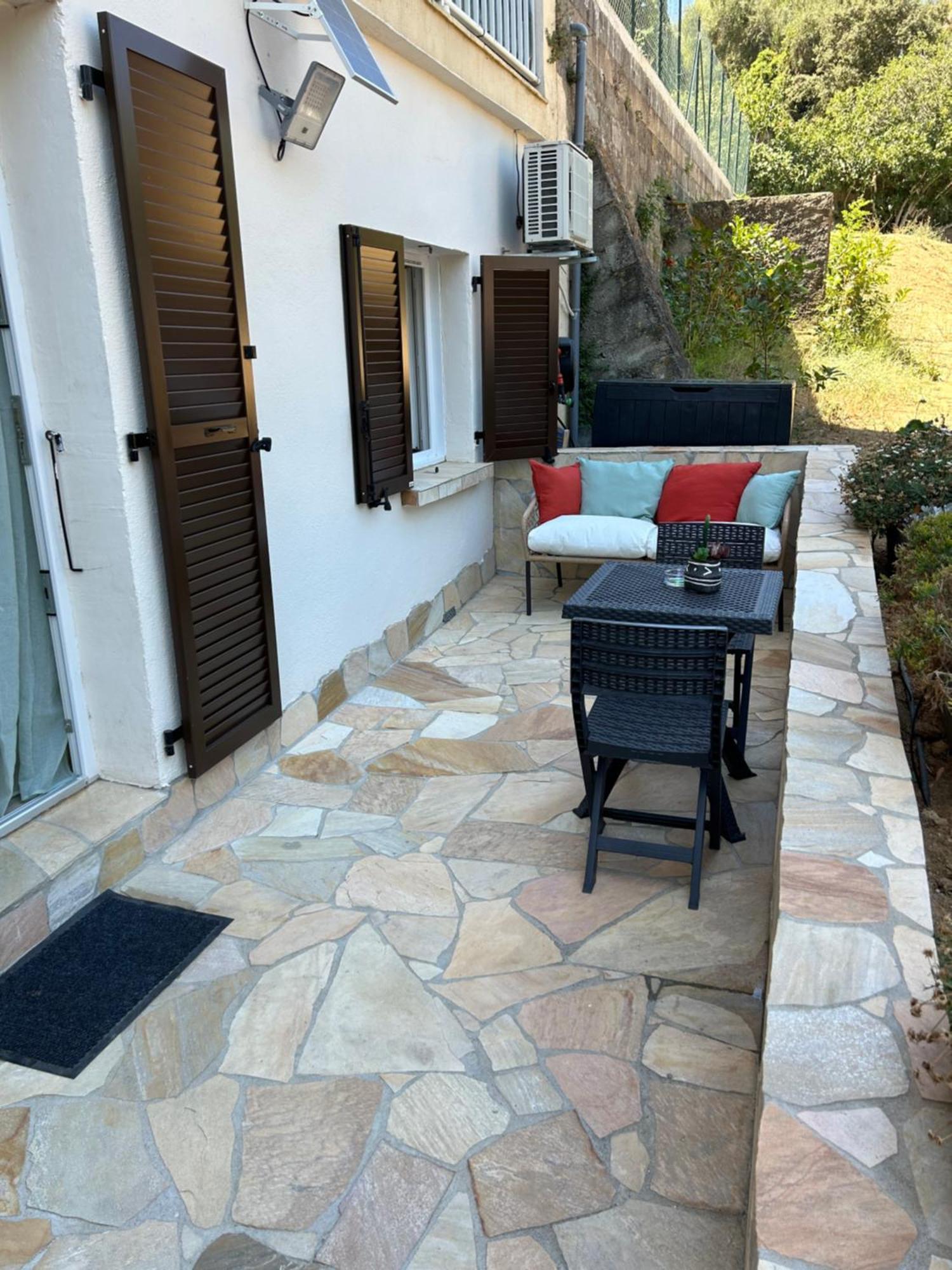 A Ajaccio * Ajaccio (Corsica)